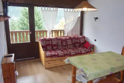 Image de À 100m des pistes de ski, 1er étage, vue montagne, balcon, télévision, casier à ski, 30m²