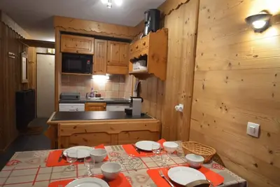 Image de À 10m des pistes de ski, 5ème étage, vue pistes de ski, balcon, casier à ski, 25m², Les Menuires