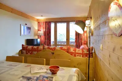 Image de 100m du centre station, 5ème étage, balcon, télévision, 48m², La Plagne