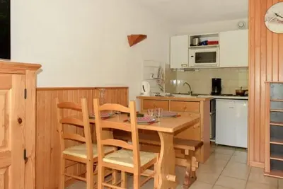 Image de 20m du centre station, 2ème étage, vue pistes de ski, télévision, 27m², Montgenèvre