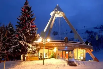Image de À 10m des pistes de ski, 10ème étage, vue pistes de ski, piscine, balcon, télévision, casier à ski
