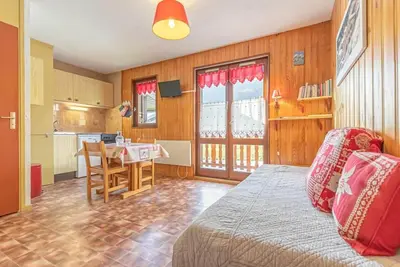 Image de À 10m des pistes de ski, 2ème étage, balcon, casier à ski, 18m², Aussois