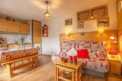 Image de 150m du centre station, 1er étage, balcon, télévision, casier à ski, 27m², Aussois