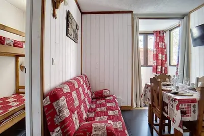 Image de À 200m des pistes de ski, étage -3, télévision, casier à ski, 31m², Les Menuires