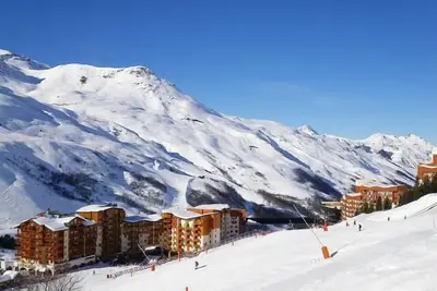 Image de À 200m des pistes de ski, 1er étage, télévision, casier à ski, 25m², Les Menuires