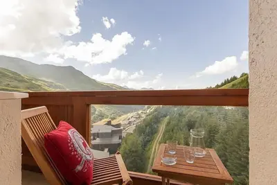 Image de À 200m des pistes de ski, 8ème étage, vue montagne, balcon, télévision, 21m², Les Menuires