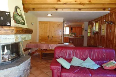 Image de 1er étage, terrasse, cheminée ou poêle à bois, parking, télévision, 142m², Champagny-en-Vanoise