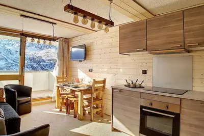Image de Pied des pistes de ski, Rez-de-chaussée, vue exceptionnelle, balcon, télévision, casier à ski, 24m²