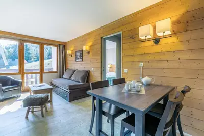 Image de 2ème étage, vue pistes de ski, balcon, casier à ski, 36m², Montchavin La Plagne