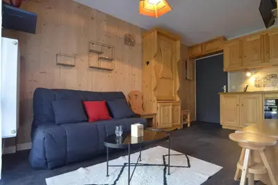 Image de 300m des commerces, étage -2, vue montagne, balcon, télévision, casier à ski, 25m², Les Menuires