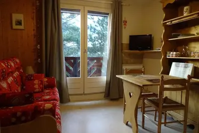 Image de 2ème étage, vue montagne, piscine, balcon, télévision, 17m², Les Arcs