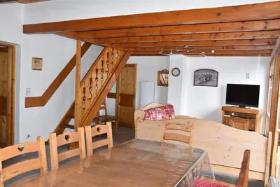Image de 1er étage, terrasse, parking, télévision, casier à ski, 100m², Champagny-en-Vanoise