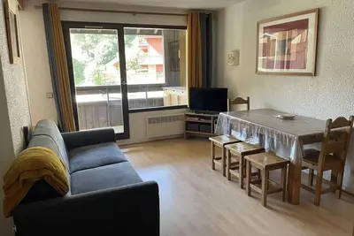 Image de 2ème étage, balcon, parking, télévision, casier à ski, 32m², Valloire