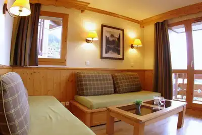 Image de À 240m des pistes de ski, 1er étage, vue vallée, balcon, télévision, casier à ski, 32m², Valmorel