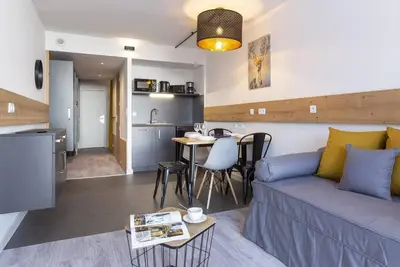 Image de 9ème étage, vue montagne, balcon, 28m², Les Arcs