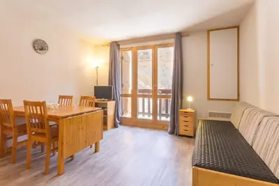 Image de 1er étage, balcon, télévision, casier à ski, 35m², Montchavin La Plagne