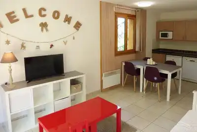 Image de 50m des commerces, 1er étage, vue vallée, remise en forme, piscine, sauna, balcon, télévision