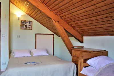 10m du centre station, 6ème étage, vue pistes de ski, piscine, balcon, télévision, casier à ski
