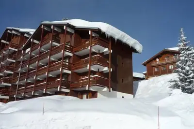 Image de Wifi, 200m du centre station, 2ème étage, vue pistes de ski, parking, télévision, casier à ski, 24m²