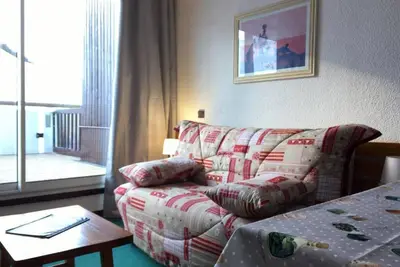 Image de À 10m des pistes de ski, terrasse, télévision, casier à ski, 17m², La Plagne