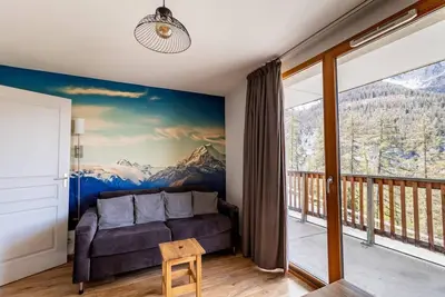 Image de 300m des commerces, piscine, télévision, casier à ski, 34m², Les Orres