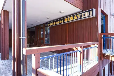 Image de 50m du centre station, 6ème étage, balcon, télévision, casier à ski, 25m², Les Arcs