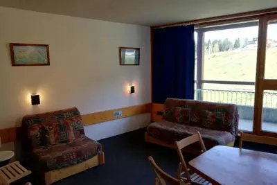 Image de 50m des commerces, 2ème étage, vue pistes de ski, télévision, casier à ski, 33m², Les Arcs