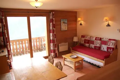 Image de 1er étage, balcon, télévision, casier à ski, 40m², Pra Loup