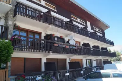 Image de Rez-de-chaussée, balcon, télévision, casier à ski, 30m², Pra Loup