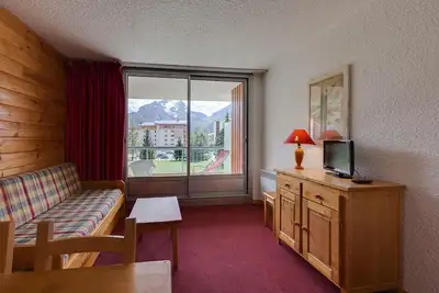 Image de 100m du centre station, balcon, parking, télévision, casier à ski, 43m², Les 2 Alpes