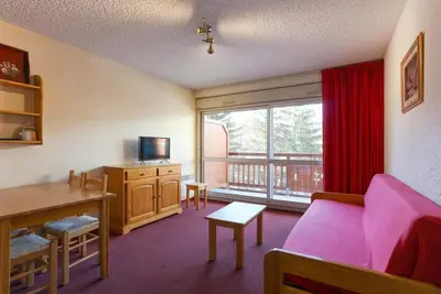 Image de 200m du centre station, balcon, parking, télévision, casier à ski, 33m², Les 2 Alpes