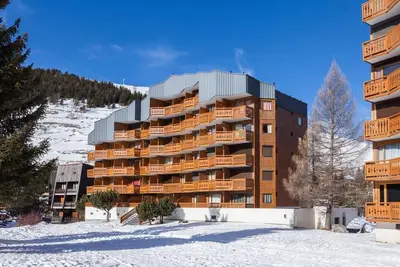 Image de À 30m des pistes de ski, balcon, parking, télévision, casier à ski, 27-26m², Les 2 Alpes