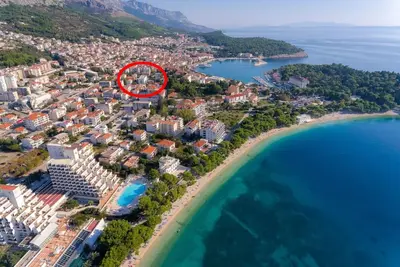 Image de Appartement de deux chambres avec air conditionné Makarska (A-19210-a)