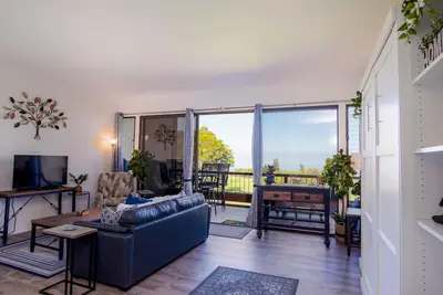 Image de Island oasis on golf course w/private lanai, pool, tennis, WiFi, & ocean views