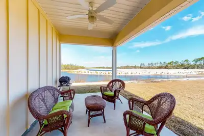 Image de Dog-friendly home & casita with pool & beach access, central Ac, & W/D