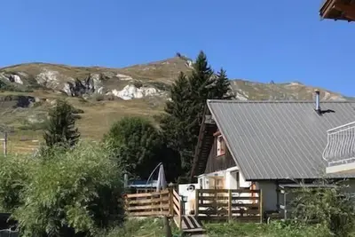 Image de Chalet, à 30m des pistes de ski, terrasse, parking, télévision, 90m², La Toussuire