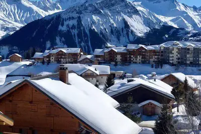 Image de 1er étage, parking, télévision, casier à ski, 50m², La Toussuire