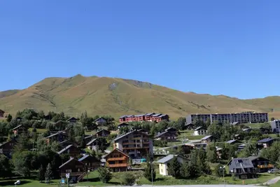 Image de À 10m des pistes de ski, 3ème étage, balcon, télévision, casier à ski, 20m², La Toussuire