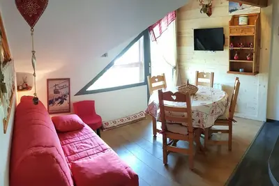 Image de 200m du centre station, 3ème étage, balcon, télévision, casier à ski, 21m², La Toussuire