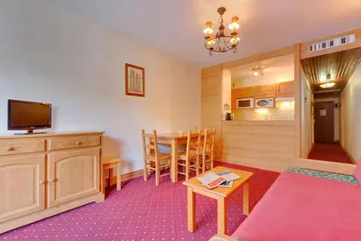 Image de 300m des commerces, balcon, parking, télévision, 35m², Les 2 Alpes