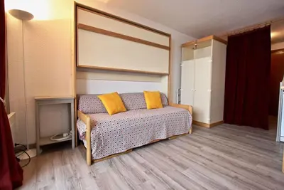 Image de À 300m des pistes de ski, 12ème étage, balcon, parking, télévision, casier à ski, 21m², Chamrousse