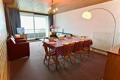 Image de À 10m des pistes de ski, 1er étage, vue panoramique, balcon, télévision, 64m², Chamrousse