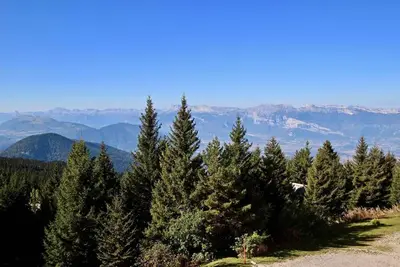 Image de À 100m des pistes de ski, 4ème étage, balcon, télévision, casier à ski, 24m², Chamrousse