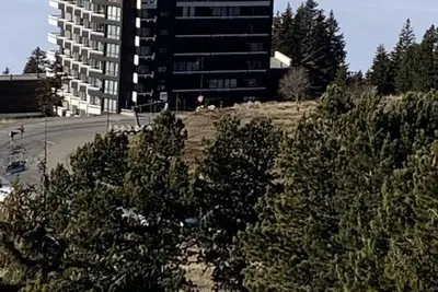 Image de À 20m des pistes de ski, 3ème étage, balcon, télévision, casier à ski, 27m², Chamrousse