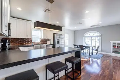 Image de Phx Retreat | 2 Bedroom 2 Bath Home in Historic Neighborhood