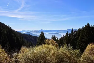 Image de À 300m des pistes de ski, 3ème étage, balcon, parking, télévision, casier à ski, 24m², Chamrousse