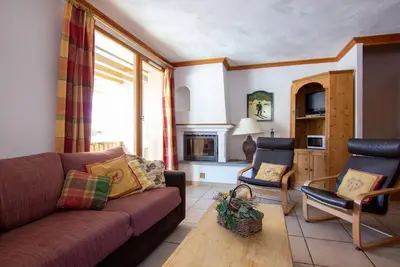 Image de 1er étage, balcon, cheminée ou poêle à bois, télévision, casier à ski, 90m², Val Thorens