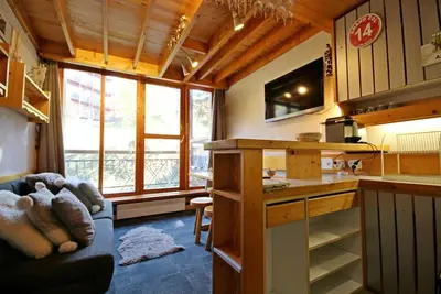 Image de 1er étage, balcon, télévision, casier à ski, 34m², Les Arcs
