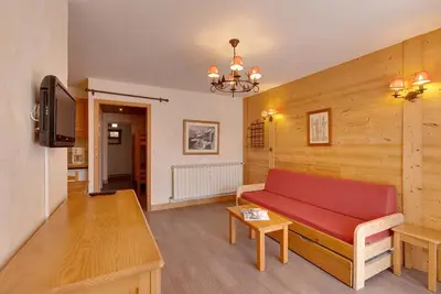 Image de 300m du centre station, balcon, télévision, 52m², Les 2 Alpes