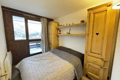 Image de 4ème étage, vue montagne, balcon, parking, télévision, casier à ski, 41m², Serre Chevalier